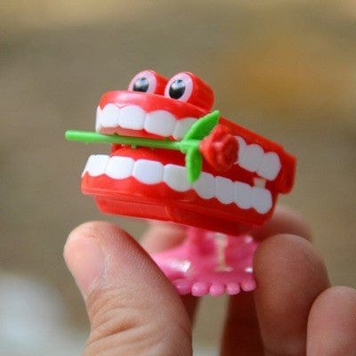 homeandgadget Home Wind Up Chattering Teeth Toy
